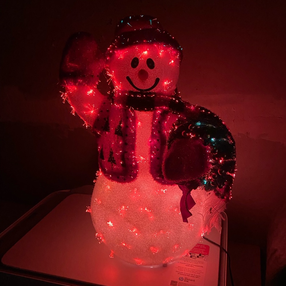 Coloring Changing Snowman. NEW IN BOX - Picture 9 of 9